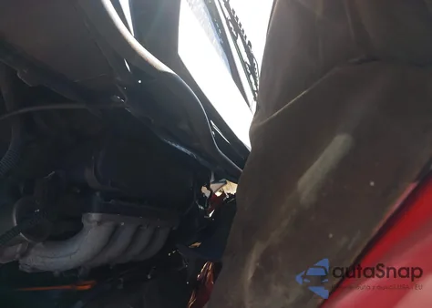 2010 Honda Fit Sport z USA, uszkodzony, nr VIN JHMGE8H42AS027694